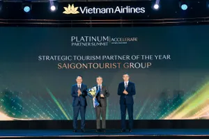 Saigontourist Group được vinh danh “Đối tác chiến lược du lịch” tại sự kiện Platinum Partner Summit 2025 của Vietnam Airlines