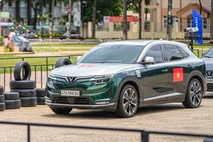 Chỉ còn vài ngày chốt VinFast VF 8 để “mua 4 bánh trúng 2 bánh”