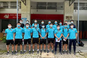 Nhóm thành viên của đội tuyển futsal Việt Nam ở TPHCM đã hoàn thành việc cách ly tập trung. Ảnh: ANH TRẦN