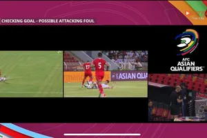 Công nghệ VAR đã ba lần can thiệp trong trận đấu Oman - Việt Nam