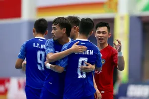 Các cầu thủ Sahako không thể đòi lại ngôi đầu từ tay Thái Sơn Nam. Ảnh: ANH TRẦN