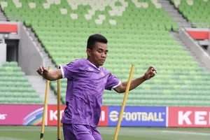 Tiền đạo trẻ Hồ Thanh Minh có lần đầu tham dự trận đấu chính thức cùng đội tuyển Việt Nam. Ảnh: NHẬT ĐOÀN