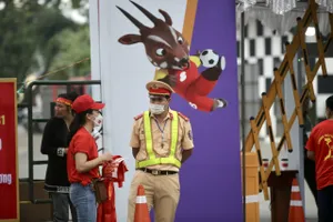 Công an tỉnh Phú Thọ "bật hết công suất" để đảm bảo an ninh cho trận đấu giữa U23 Việt Nam - U23 Philippines. ẢNH: DŨNG PHƯƠNG