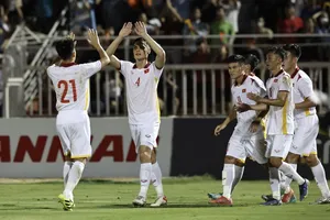 Đội tuyển Việt Nam tiếp tục nằm trong tốp 100 thế giới. ẢNH: DŨNG PHƯƠNG