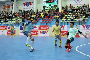 Được đánh giá cao hơn nhưng Quảng Nam thua ngược VietFootball. ẢNH: ANH TRẦN