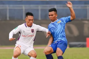 Quang Hùng đã trở lại bóng đá chuyên nghiệp sau 9 năm thi hành án từ VFF