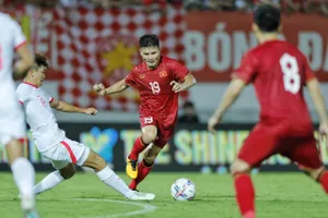 Sau một thời gian dài, Quang Hải đã được ra sân thi đấu. ẢNH: MINH HOÀNG 