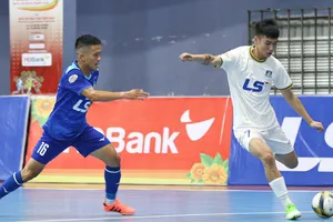 Phạm Đức Hòa kịp trở lại để cùng Thái Sơn Nam TPHCM làm khách trước Thái Sơn Bắc. ẢNH: ANH TRẦN. 