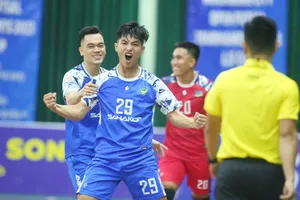 Niềm vui của các cầu thủ Sahako FC. 