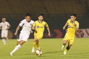 B.Bình Dương từng đánh bại SLNA ở trận lượt đi V-League 2023-2024 với tỷ số 3-2. 