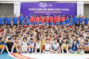 3.463 thí sinh đăng ký tuyển chọn vận động viên năng khiếu Futsal Thái Sơn Nam TPHCM. ẢNH: HỮU THÀNH