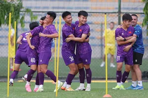 Các tuyển thủ U19 Việt Nam thoải mái hướng đến Giải U19 Đông Nam Á 2024. ẢNH: HẢI HOÀNG 
