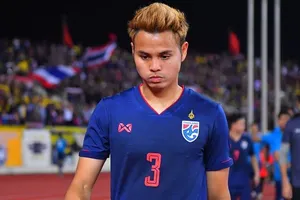 Đội trưởng Theerathon Bunmathan không sang Việt Nam thi đấu giao hữu vào tháng 9 tới. 