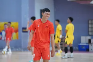 Đương kim Quả bóng vàng futsal Nguyễn Thịnh Phát rạng ngời trong ngày đội tuyển futsal Việt Nam hội quân. ẢNH: TÂM HÀ 