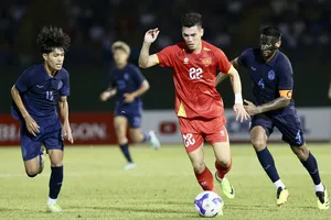 Không có tiền đạo nào của đội tuyển Việt Nam ghi bàn hay trực tiếp kiến tạo cho đồng lập công. ẢNH: DŨNG PHƯƠNG 