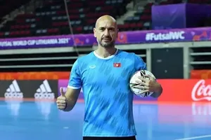 HLV thủ môn Antonio Garcia chia tay futsal Việt Nam sau 8 năm gắn bó. 