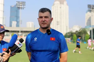 HLV Cristiano Roland được chọn dẫn dắt U16 Việt Nam. ẢNH: ĐOÀN NHẬT