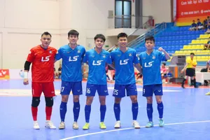 Niềm vui chiến thắng của các cầu thủ Thái Sơn Bắc. ẢNH: ANH TRẦN