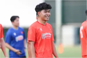 Trung vệ Lý Đức trở lại đội tuyển Việt Nam. ẢNH: NHẬT ĐOÀN 