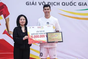 Đương kim Quả bóng vàng Futsal Việt Nam Nguyễn Thịnh Phát (Thái Sơn Nam TPHCM) bảo vệ thành công danh hiệu Vua phá lưới tại Giải Futsal HD Bank VĐQG 2025. ẢNH: TÂM HÀ 