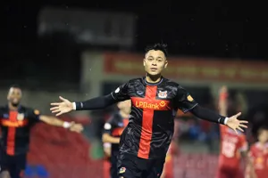 Tiền vệ Đức Chiến có lời ấn tượng với đội bóng mới Ninh Bình. ẢNH: VPF 