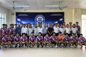 Đội Hòa Bình bỏ giải dù trước đó lãnh đạo tỉnh Phú Thọ đã đến gặp gỡ, động viên trước mùa giải 2025-2026