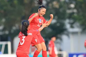 Niềm vui của Huỳnh Như khi tỏa sáng trong hiệp 2. ẢNH: TÂM HÀ 