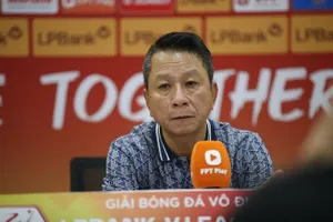 HLV Văn Sỹ Sơn trở lại SLNA. ẢNH: PHI HẢI