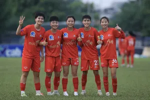 Niềm vui của CLB nữ Hà Nam khi thắng trận đầu tiên tại Giải nữ VĐQG 2025. ẢNH: TÂM HÀ