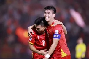 Đội tuyển Việt Nam trải qua hiệp 1 đầy khó khăn trước Nepal. ẢNH: DŨNG PHƯƠNG