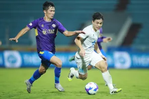 Nam Định và Hà Nội FC cầm hòa nhau tại vòng 11 V-League 2025-2026. ẢNH: TÂM HÀ 