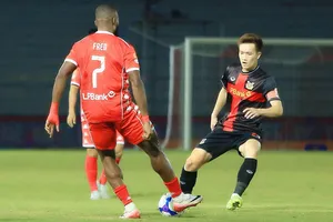 Tiền vệ Hoàng Đức góp công mang tấm vào tứ kết cho Ninh Bình. ẢNH: TÂM HÀ 