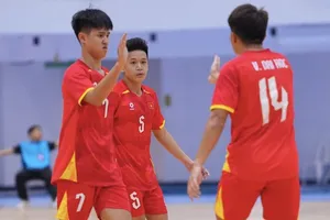 Đội tuyển futsal U19 Việt Nam đón nhận thất bại tại vòng bán kết Giải futsal U19 Đông Nam Á 2025. ẢNH: FAT