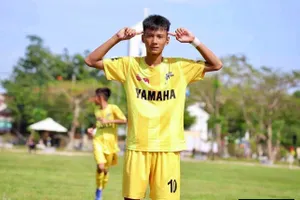 Cầu thủ Thái Bá Bảo Hoàng thi đấu tại Giải U13 quốc gia 2024