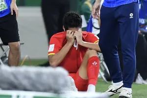 Trung vệ Nguyễn Hiểu Minh bật khóc. ẢNH: AFC 