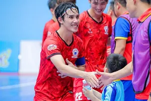 Đội trưởng Trần Tấn Đông đã gắn bó với Futsal Tân Hiệp Hưng TPHCM đã 12 năm. ẢNH: NVCC