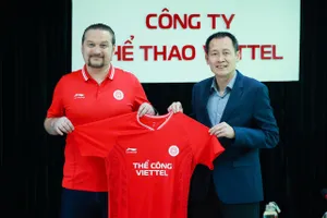 Liên đoàn Bóng đá Myanmar muốn mời lại HLV Velizar Popov của Viettel FC