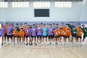 Futsal Thái Sơn Nam TPHCM khởi động năm mới với khí thế quyết tâm. ẢNH: NGUYỄN QUANG 