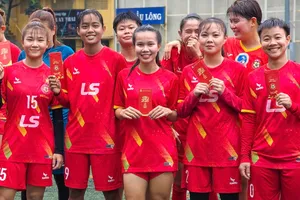 CLB nữ TPHCM trở lại tập luyện với khí thế mới. ẢNH: TÂM HÀ 