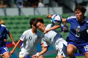 Các nữ cầu thủ Đài Bắc Trung Hoa gây ra nhiều khó khăn cho Nhật Bản. ẢNH: AFC 