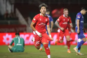 Cầu thủ Việt kiều Khoa Ngo tiếp tục tỏa sáng trong màu áo Công an TPHCM