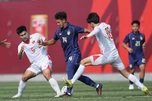 U23 Việt Nam đón nhận thất bại đáng tiếc trước U23 Thái Lan. ẢNH: FAT