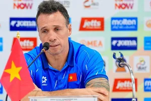 HLV Diego Giustozzi tự tin vào năng lực của các tuyển thủ futsal Việt Nam. ẢNH: FAT 