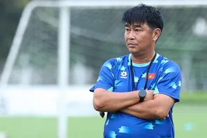 HLV Trần Minh Chiến dẫn dắt Đà Nẵng. 