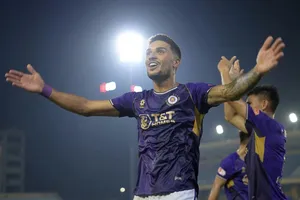 Tuyển thủ Việt Nam Đỗ Hoàng Hên toả sáng để đưa Hà Nội FC trở lại tốp 3 V-League 2025-2026. ẢNH: TÂM HÀ