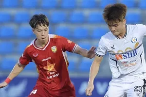 Hà Tĩnh khiến Đà Nẵng tiếp tục đua trụ hạng V-League đến vòng cuối cùng. ẢNH: VPF 