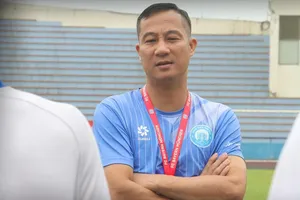 HLV Lê Quốc Vượng bị phạt tiền vì không dự họp báo sau trận đấu 