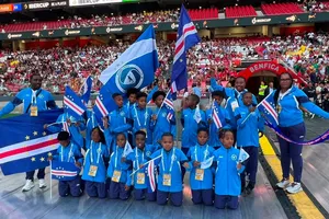 Các học viên Bola Pra Frente (Cape Verde) tham gia trại bóng đá do Benfica tổ chức tại Bồ Đào Nha.