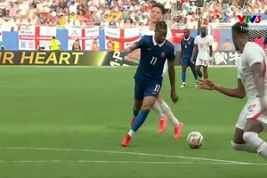 Michael Olise của tuyển Pháp trở thành cầu thủ có nhiều kiến tạo nhất tại một kỳ World Cup. ẢNH: CHỤP MÀN HÌNH VTV 