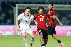 Các tuyển thủ Timor Leste gặp nhiều khó khăn trước các đồng nghiệp bên phía Việt Nam. ẢNH: ANH KHOA